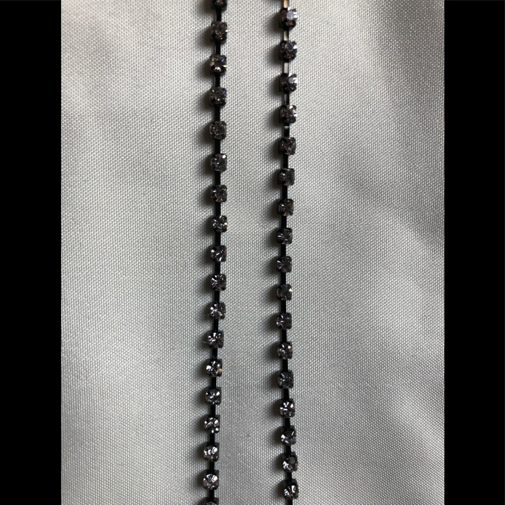 Long necklace with stones